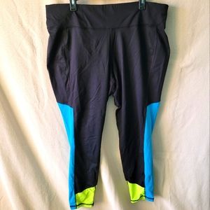 Livi Active leggings 22/24 black blue